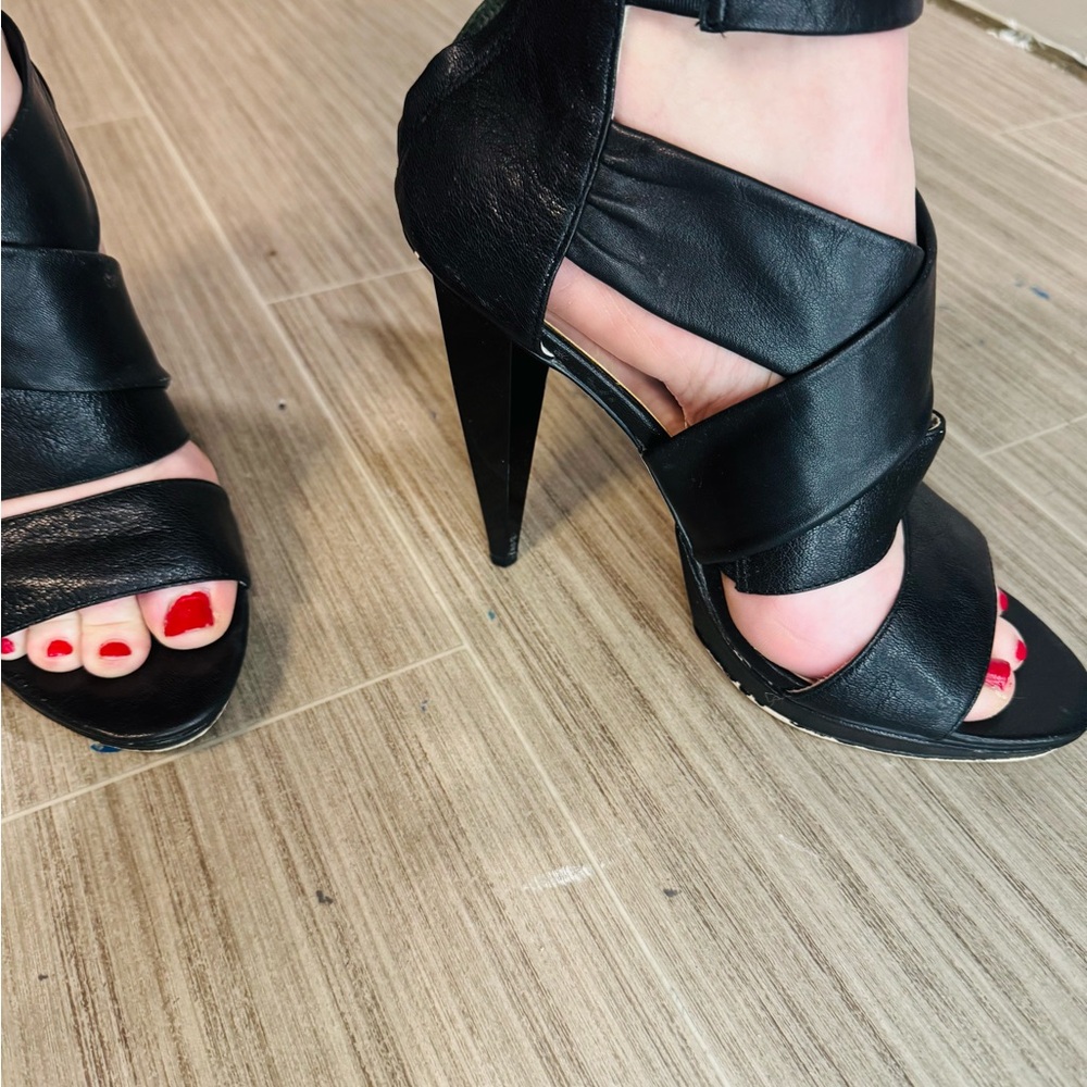 Sexy Michael Kors Black Leather Strappy Stiletto Heels – Size 9 – Stunning